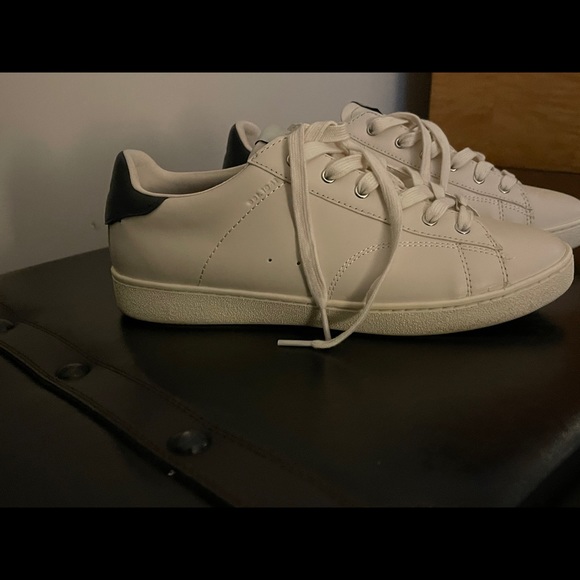 Coach Shoes - Picture 3 of 4